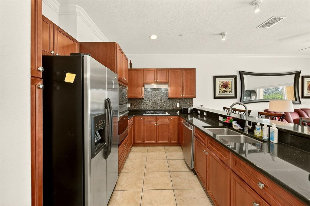 Image 10 of property listing at 6518 SAND SHORE LANE, New Port Richey, FL 34652