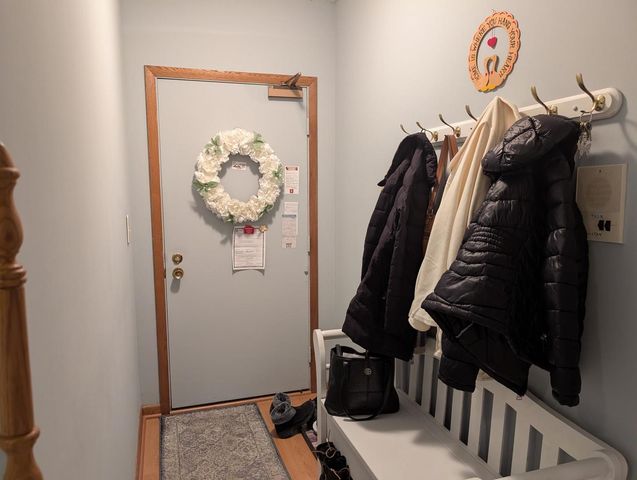 1424 Woodbridge Road 2H, Joliet, IL 60436