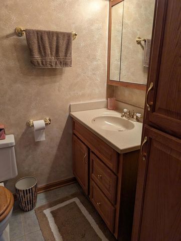 1424 Woodbridge Road 2H, Joliet, IL 60436