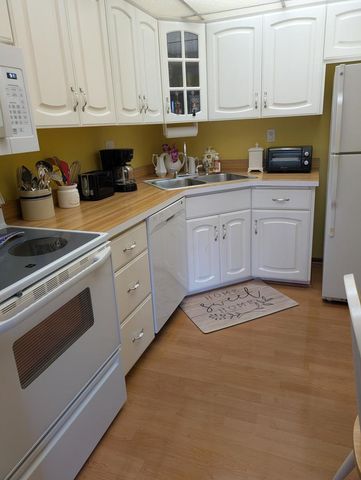 1424 Woodbridge Road 2H, Joliet, IL 60436