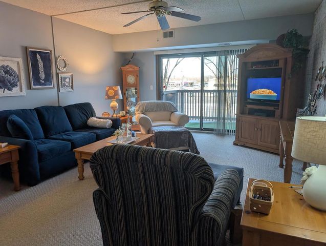 1424 Woodbridge Road 2H, Joliet, IL 60436