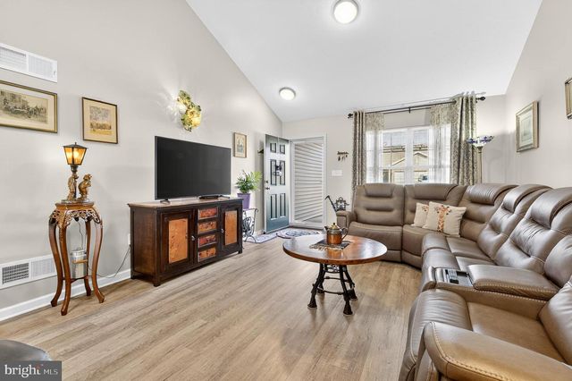 227 JUTLAND WAY, Red Lion, PA 17356