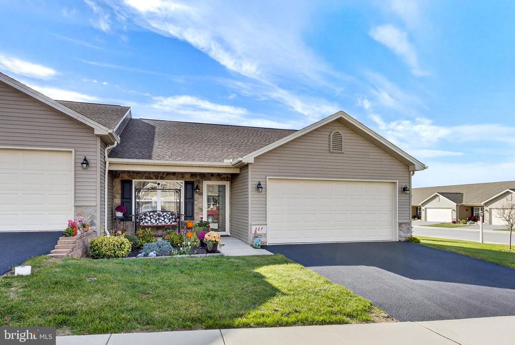 227 JUTLAND WAY, Red Lion, PA 17356