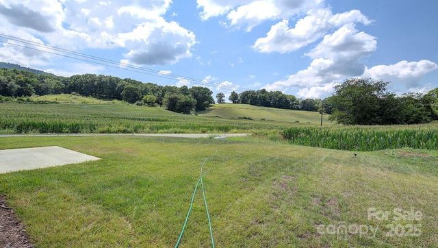 23 Callie River Court, Clyde, NC 28721