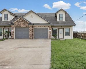 101 Stockton Family CT, Jarrell, TX 76537