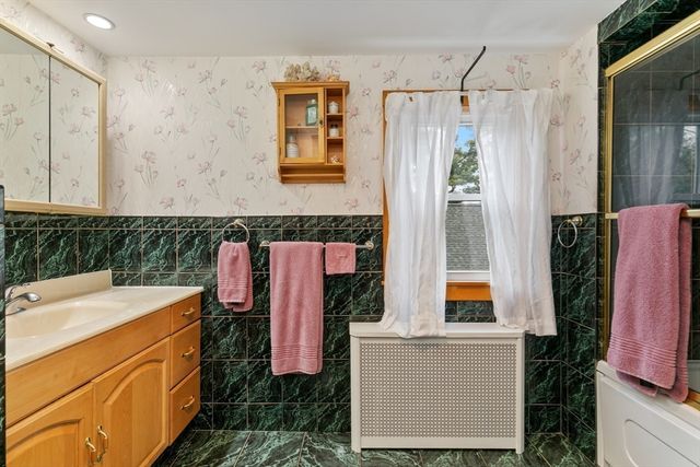 171 Lowell St, Peabody, MA 01960