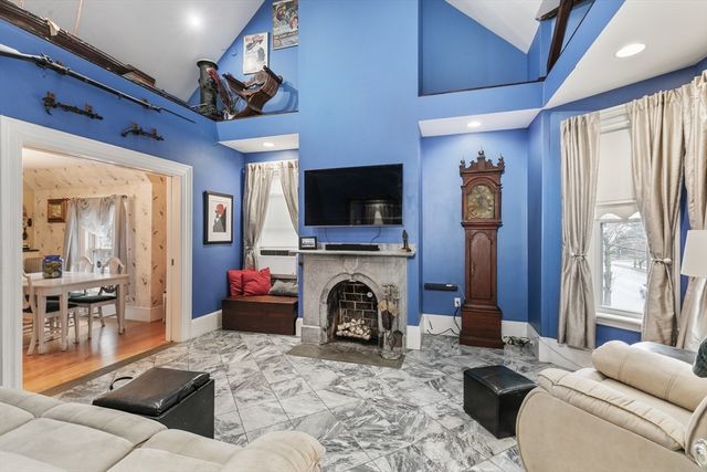 171 Lowell St, Peabody, MA 01960