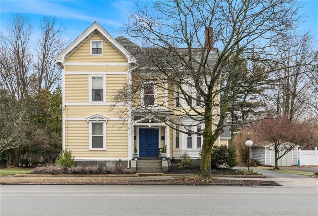 171 Lowell St, Peabody, MA 01960