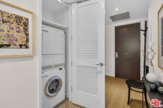 877 Francisco Street 1506, Los Angeles, CA 90017