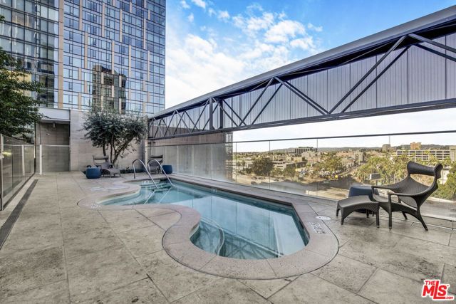 877 Francisco Street 1506, Los Angeles, CA 90017