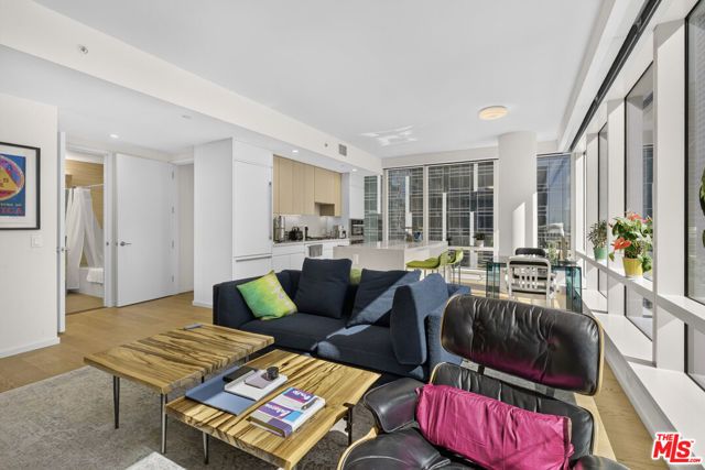 877 Francisco Street 1506, Los Angeles, CA 90017