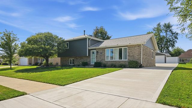 25712 S Mccorkle Avenue, Monee, IL 60449