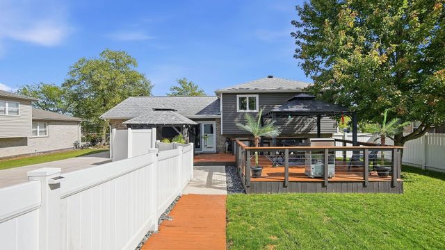 25712 S Mccorkle Avenue, Monee, IL 60449
