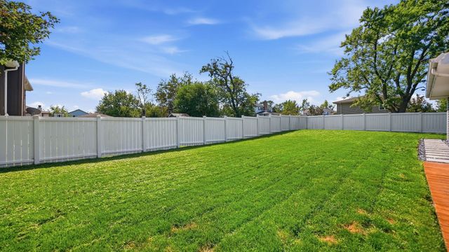 25712 S Mccorkle Avenue, Monee, IL 60449