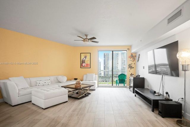 1830 Radius Dr 1024, Hollywood, FL 33020