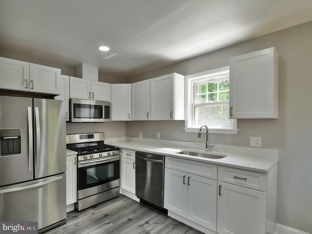 19 PELCZAR AVE, Baltimore, MD 21221