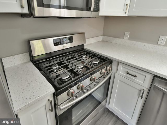 19 PELCZAR AVE, Baltimore, MD 21221