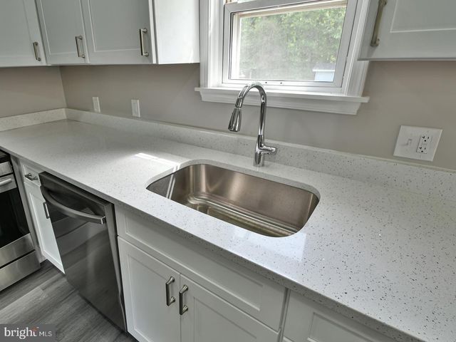 19 PELCZAR AVE, Baltimore, MD 21221