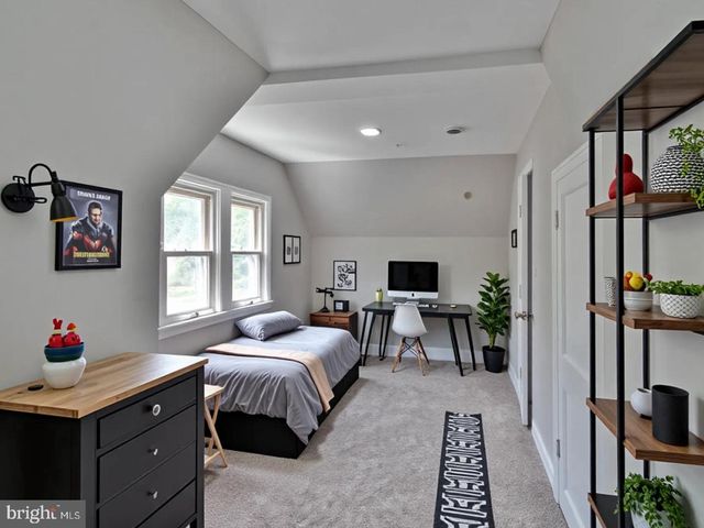 19 PELCZAR AVE, Baltimore, MD 21221