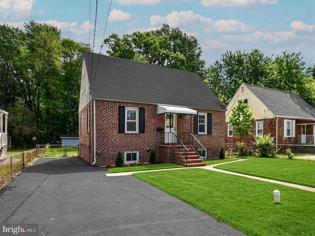 19 PELCZAR AVE, Baltimore, MD 21221