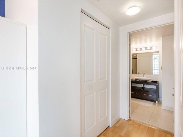 480 NE 30th St 1103, Miami, FL 33137