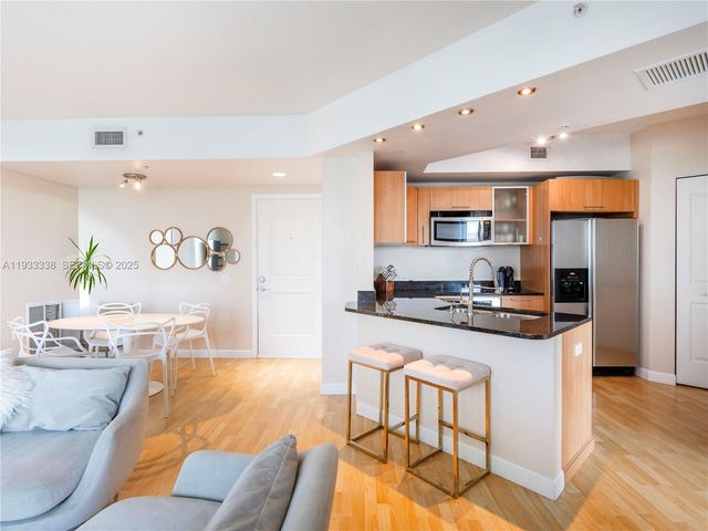 480 NE 30th St 1103, Miami, FL 33137