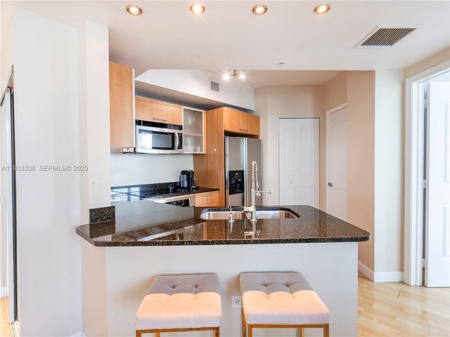 480 NE 30th St 1103, Miami, FL 33137