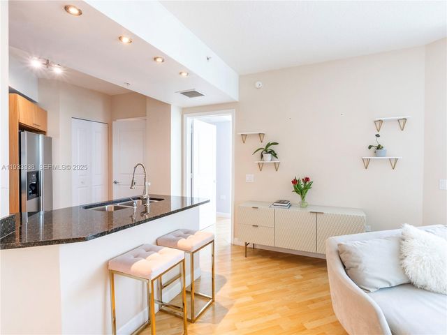 480 NE 30th St 1103, Miami, FL 33137