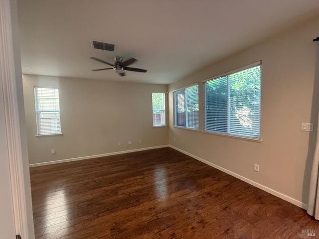 130 Refosco Ct, Vacaville, CA 95687