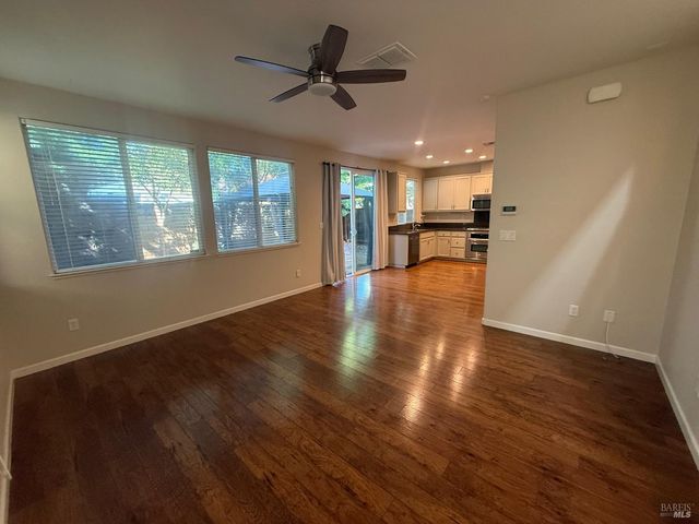 130 Refosco Ct, Vacaville, CA 95687
