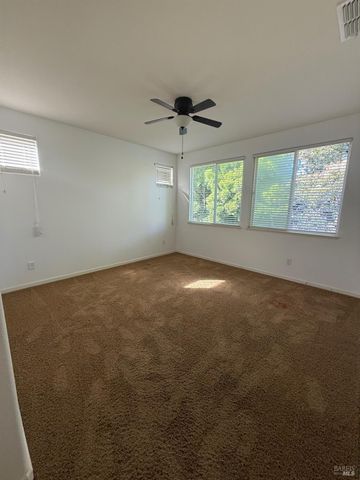130 Refosco Ct, Vacaville, CA 95687