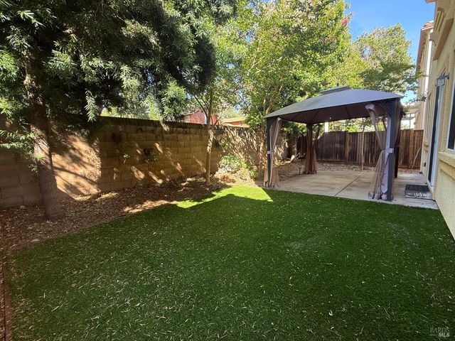 130 Refosco Ct, Vacaville, CA 95687
