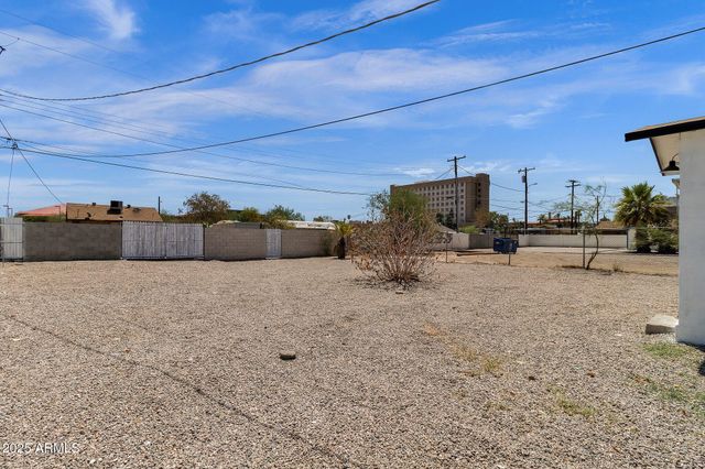 325 N 17TH Drive, Phoenix, AZ 85007