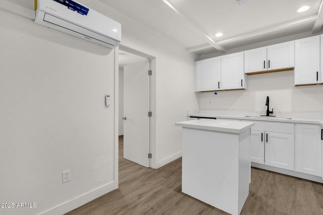 325 N 17TH Drive, Phoenix, AZ 85007