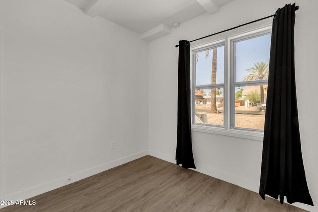 325 N 17TH Drive, Phoenix, AZ 85007