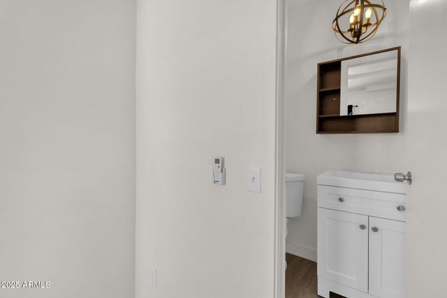 325 N 17TH Drive, Phoenix, AZ 85007