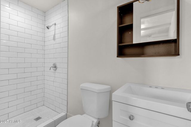 325 N 17TH Drive, Phoenix, AZ 85007