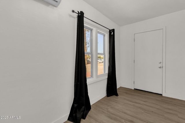 325 N 17TH Drive, Phoenix, AZ 85007