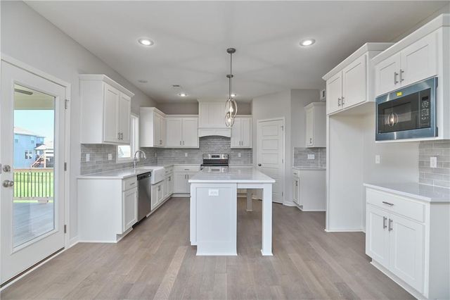 2651 W Park Street, Olathe, KS 66061