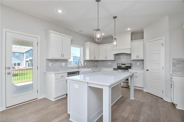 2651 W Park Street, Olathe, KS 66061