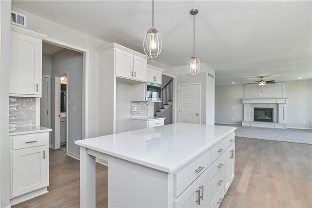 2651 W Park Street, Olathe, KS 66061