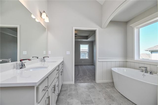 2651 W Park Street, Olathe, KS 66061