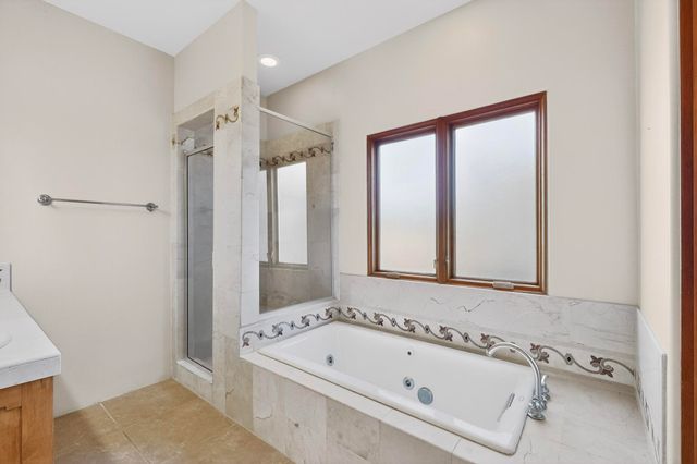 275 Avenida Eldorado, Santa Fe, NM 87508