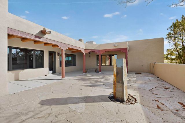 275 Avenida Eldorado, Santa Fe, NM 87508