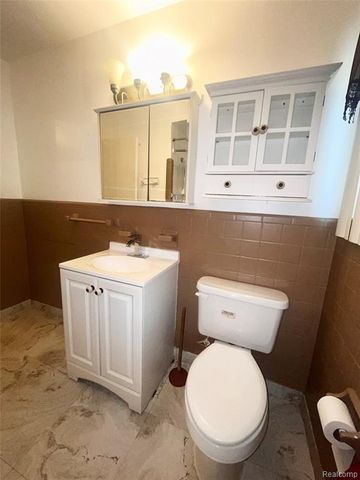 1603 W Mott Avenue, Flint, MI 48504