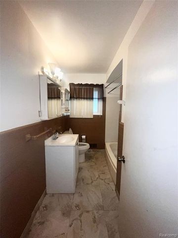 1603 W Mott Avenue, Flint, MI 48504