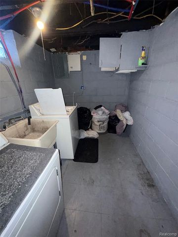 17379 Murray Hill Street, Detroit, MI 48235