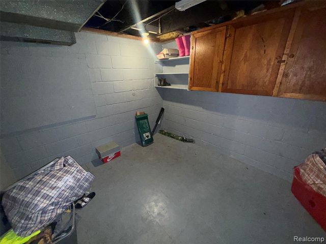 17379 Murray Hill Street, Detroit, MI 48235