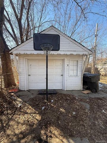 17379 Murray Hill Street, Detroit, MI 48235