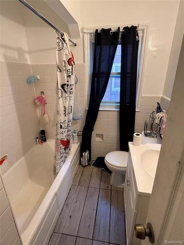 17379 Murray Hill Street, Detroit, MI 48235